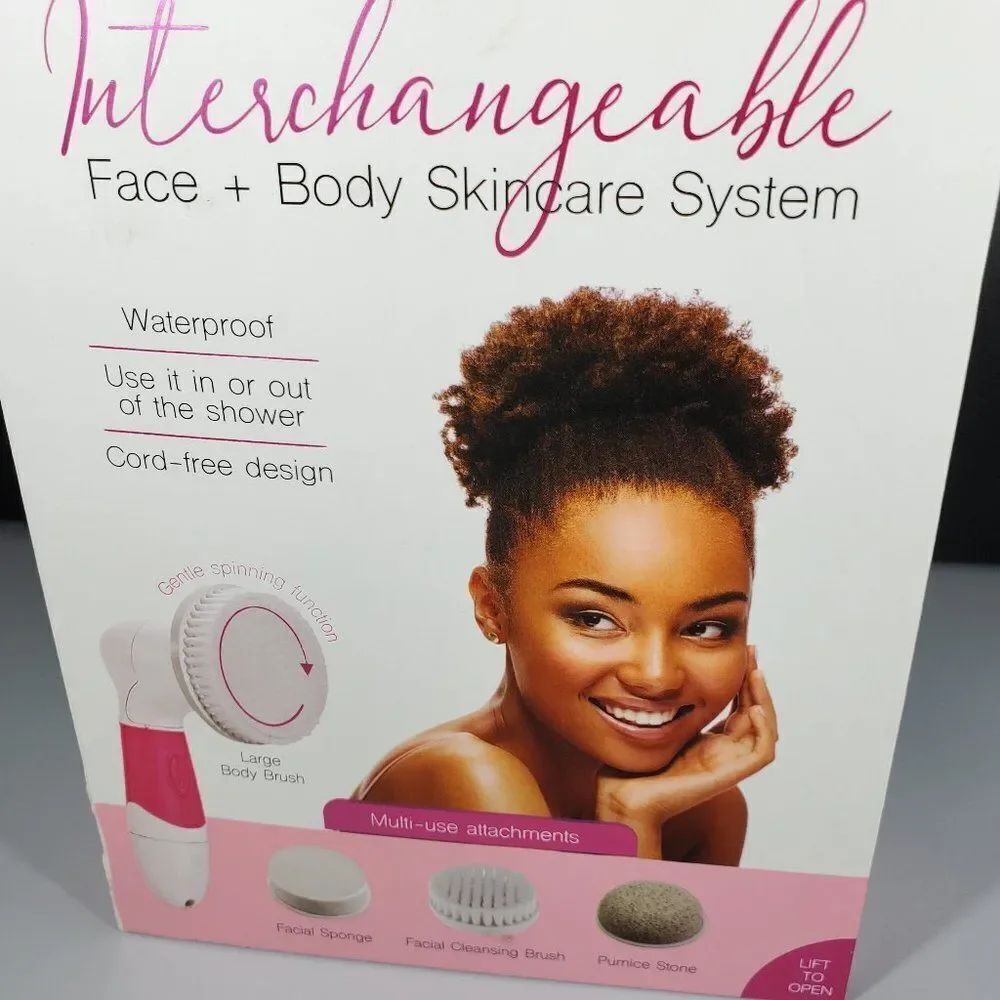 BRAND NEW Facial Cleansing Brush
